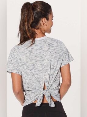 Lululemon Back In Action Short Sleeve in Tiger Space Dye Black White